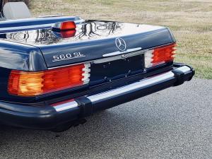 Mercedes-Benz 560 SL 1986 года  (NA)